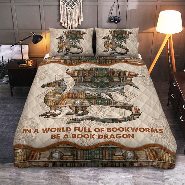 Book Dragon In A World Full Of Bookworms  Quilt Bedding Set