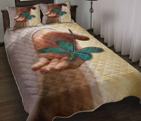 Butterfly Hand Jesus Quilt Bed Set - Love Quilt Bedding Set