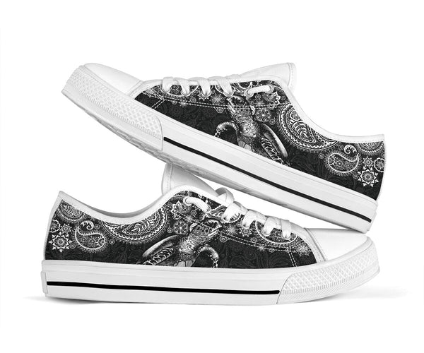 Turtle Paisley Black White Low Top  Shoes