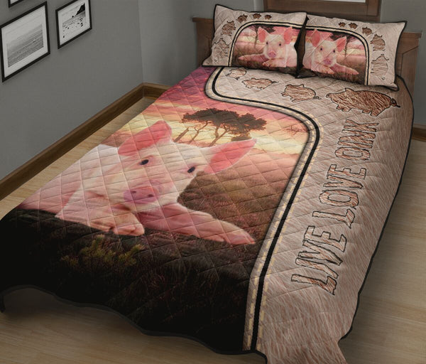 Live Love Oink - Bed Set- Love Quilt Bedding Set