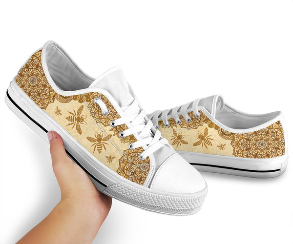 Bee  Low Top Shoes