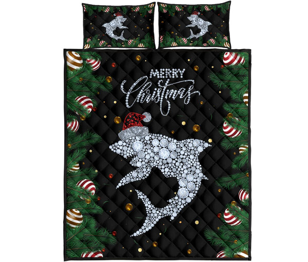 Shark Diamond Hat Santa Backgroud Christmas Quilt Bed Set - Love Quilt Bedding Set