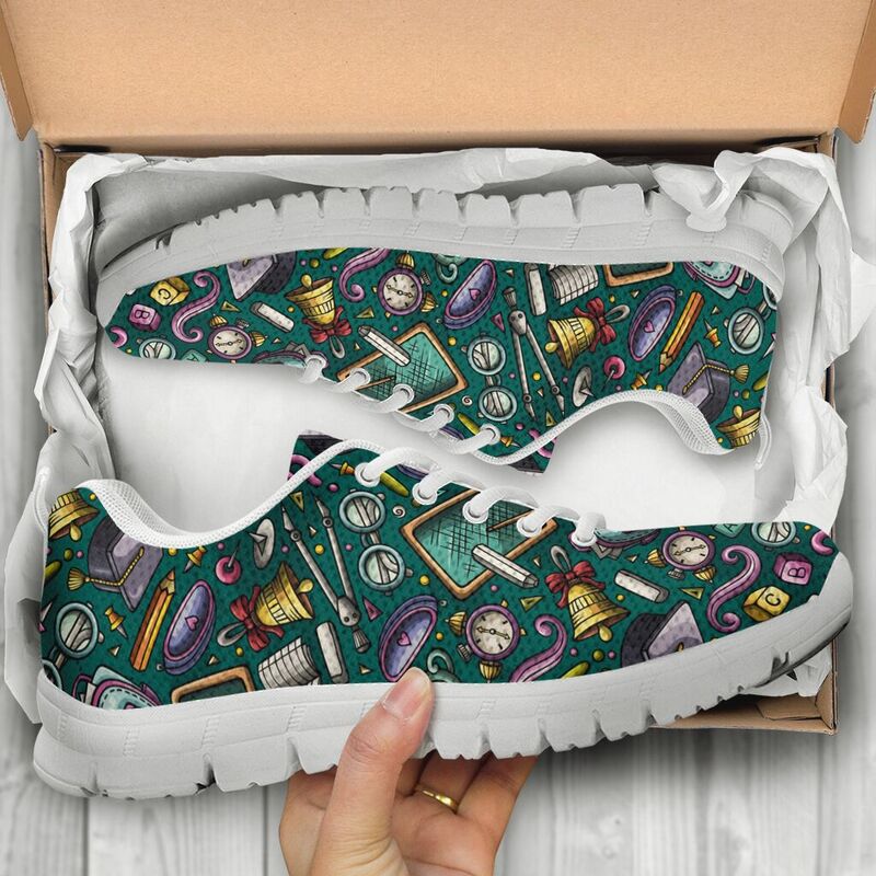 Taecher Pattern Green Drawing Shoes Sneakers, Runni- Love Sneakers