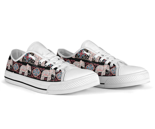 Elephant Vintage Graphic Low Top Shoes