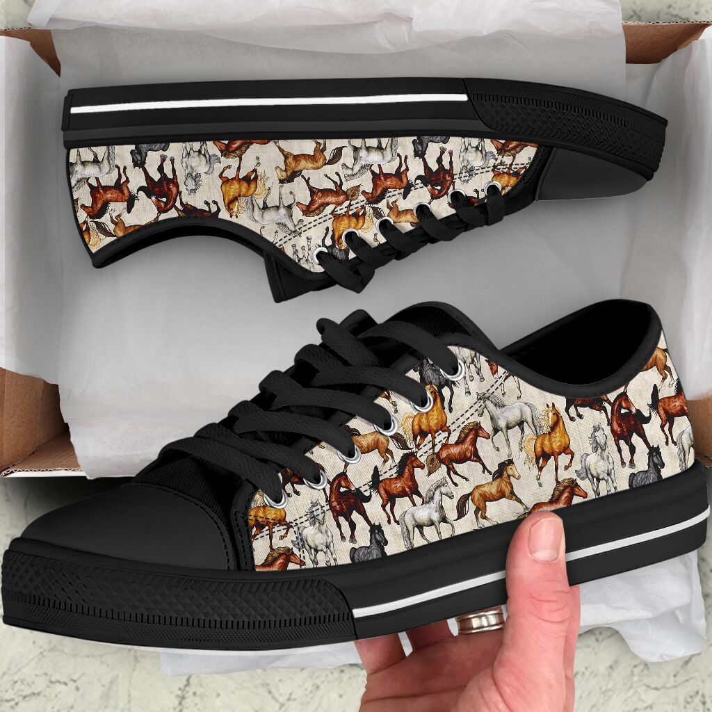 Horse Pattern Low Top  Black Shoes